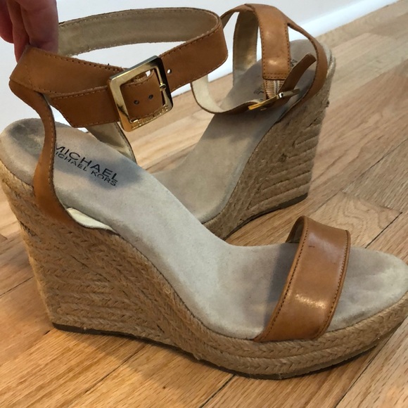 MICHAEL Michael Kors Tan espadrilles Wedges 10 - Picture 1 of 8